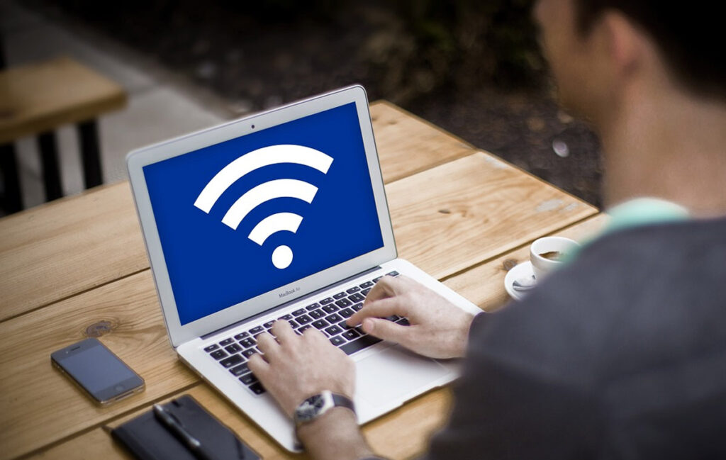 Increase the Range of WiFi Adapters of a Laptop Computer