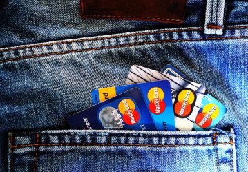 Low-Income Credit Cards for People Who Earn Php20, 000 or Less in a Month