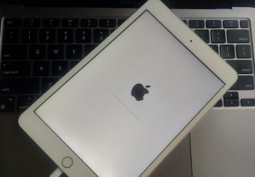 How to Solve iPhone or iPad restarting while downloading updates