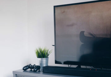 How to Clean a TV Screen to Get the Clearest Picture